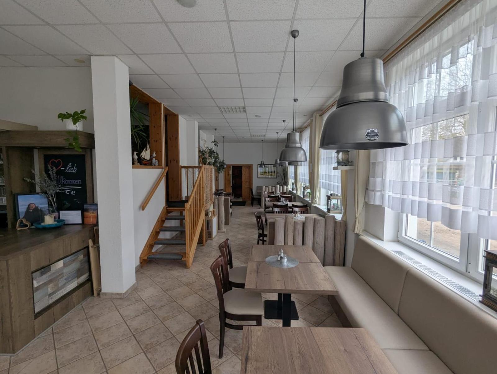 Pension & Restaurant Haus Hiddensee Kloster Kültér fotó