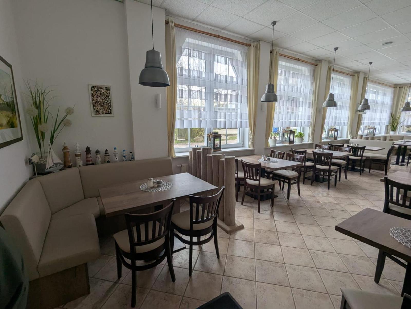Pension & Restaurant Haus Hiddensee Kloster Kültér fotó