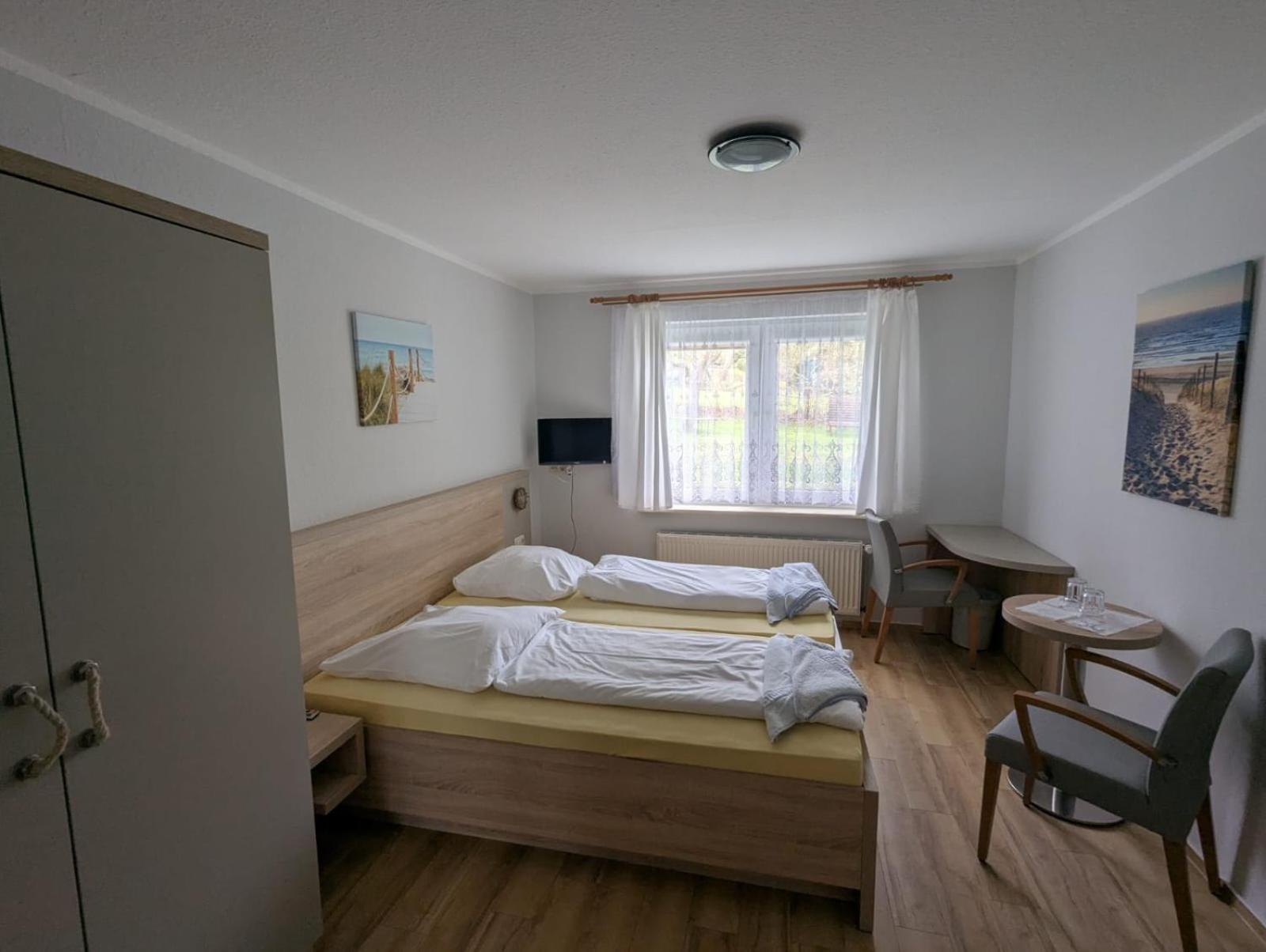 Pension & Restaurant Haus Hiddensee Kloster Kültér fotó